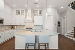 1715 Leilani Dr, Houston, TX 77055 - Photo 9