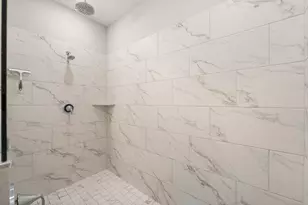 1715 Leilani Dr, Houston, TX 77055 - Photo 19