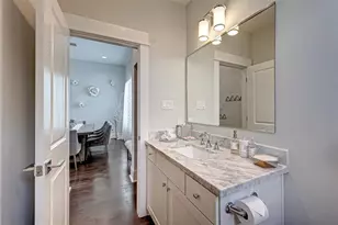 1256 N Post Oak Road B, Houston, TX 77055 - Photo 21