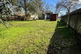 509 Lundy St, El Campo, TX 77437 - Photo 15