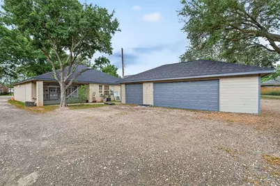 2719 Richmond Street, Needville, TX 77461 - Photo 3