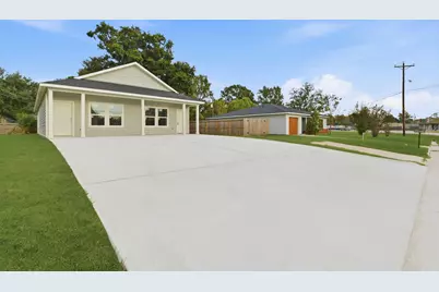 2521 Maple Avenue #2521A, Liberty, TX 77575 - Photo 3