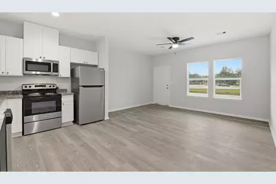 2521 Maple Avenue #2521A, Liberty, TX 77575 - Photo 11