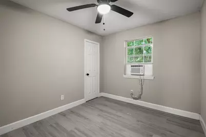 4755 Wilmington Street #6, Houston, TX 77033 - Photo 9