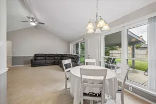 21015 Waymare Ln, Spring, TX 77388 - Photo 5