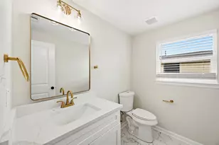 7946 Fowlie St, Houston, TX 77028 - Photo 15