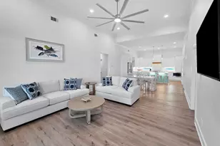 1221 Gulf Rd, Crystal Beach, TX 77650 - Photo 3