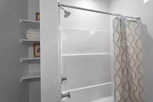 1221 Gulf Rd, Crystal Beach, TX 77650 - Photo 11