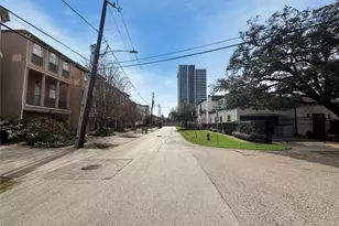 3711 Newhouse St, Houston, TX 77019 - Photo 9