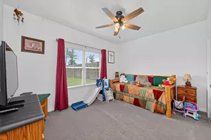 12324 N Chestnut Hls Dr, Conroe, TX 77303 - Photo 17