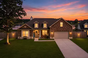 12324 N Chestnut Hls Dr, Conroe, TX 77303 - Photo 1