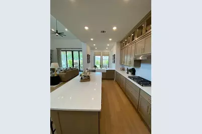 12039 Lake View Boulevard, Mont Belvieu, TX 77523 - Photo 23