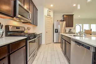 13305 Lago Acero Ln, La Marque, TX 77568 - Photo 7