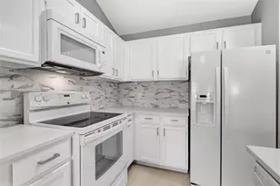 16707 Ashmoor Ct, Houston, TX 77058 - Photo 3