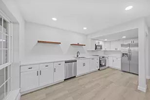 14333 Memorial Dr, Houston, TX 77079 - Photo 9