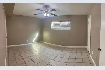 8110 Albacore Drive #60, Houston, TX 77074 - Photo 9