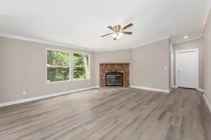 11334 Autumn Ln, Cleveland, TX 77328 - Photo 15