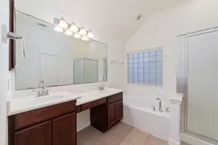 12519 Nantucket Rd, Sugar Land, TX 77478 - Photo 17