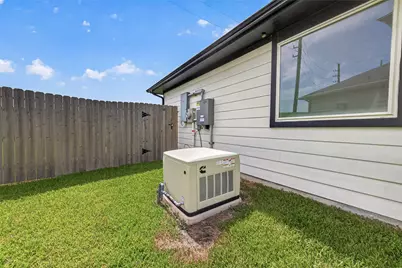 12707 Gabrial Drive, Crosby, TX 77532 - Photo 25