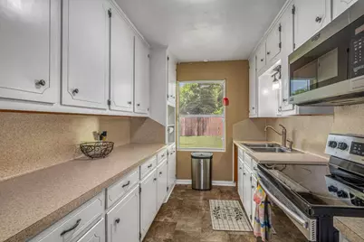 121 5th Street, Brazoria, TX 77422 - Photo 13