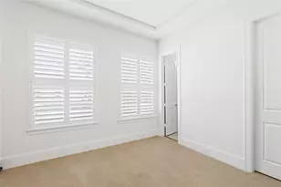 531 W 27th St, Houston, TX 77008 - Photo 13