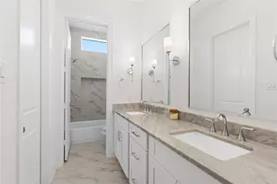 531 W 27th St, Houston, TX 77008 - Photo 17