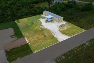 320 Rd 5821, Cleveland, TX 77327 - Photo 13