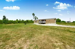 320 Rd 5821, Cleveland, TX 77327 - Photo 17