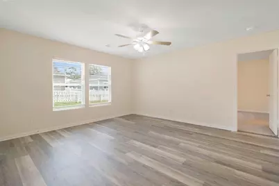 299 Red Clover, Livingston, TX 77351 - Photo 11