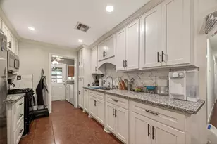2111 Hickory Ln, Pasadena, TX 77502 - Photo 11