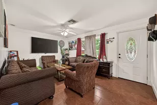 2111 Hickory Ln, Pasadena, TX 77502 - Photo 5