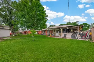 2111 Hickory Ln, Pasadena, TX 77502 - Photo 31