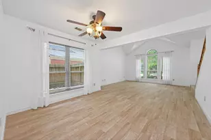 26 Green Slope Pl, The Woodlands, TX 77381 - Photo 9