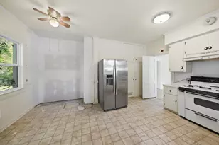 628 E Main St, Bellville, TX 77418 - Photo 19