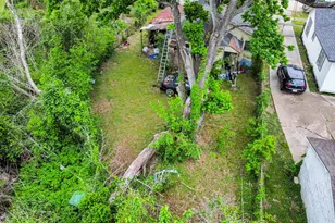 833 Booth St, Houston, TX 77009 - Photo 3