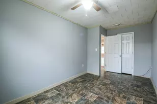 1109 E Miller St, Angleton, TX 77515 - Photo 11