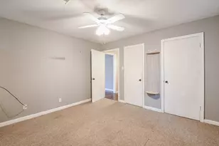 1109 E Miller St, Angleton, TX 77515 - Photo 17