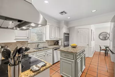 13822 Pebblebrook Drive, Houston, TX 77079 - Photo 11
