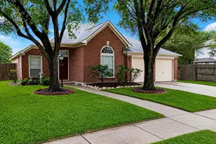 3906 Shadow Cove Dr, Houston, TX 77082 - Photo 1