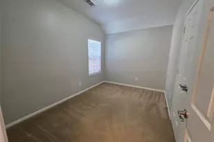5221 Cottonwood Creek Ln, League City, TX 77573 - Photo 15