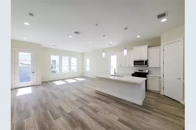 5931 Beall Street #B, Houston, TX 77091 - Photo 9