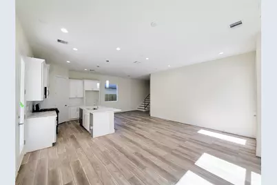 5931 Beall Street #B, Houston, TX 77091 - Photo 5