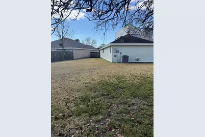 6103 Linnhaven Drive, Houston, TX 77072 - Photo 5