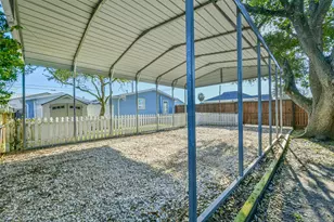 5828 Avenue T, Galveston, TX 77551 - Photo 23