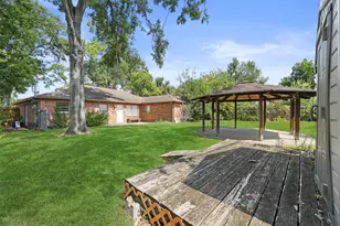 5907 Peg St, Houston, TX 77092 - Photo 15