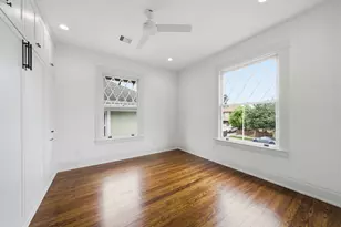 404 Avondale St, Houston, TX 77006 - Photo 25