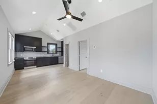 404 Avondale St, Houston, TX 77006 - Photo 41