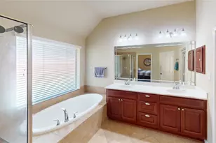 13702 Turn Point Ct, Houston, TX 77044 - Photo 19