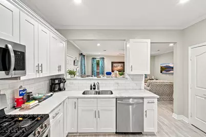 2205 30th Street, Galveston, TX 77550 - Photo 21