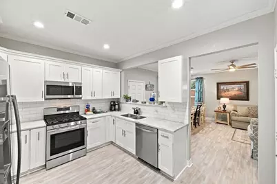 2205 30th Street, Galveston, TX 77550 - Photo 17